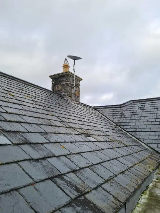 Modern Starlink wifi receiver installed on a older home